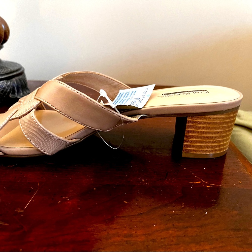 Tan sandal heels, size 10 never worn, still has tag